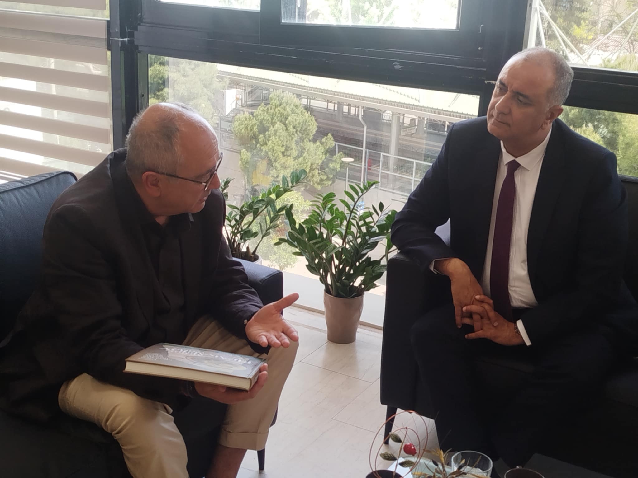 Συνάντηση με πρέσβη Μαρόκου (2)