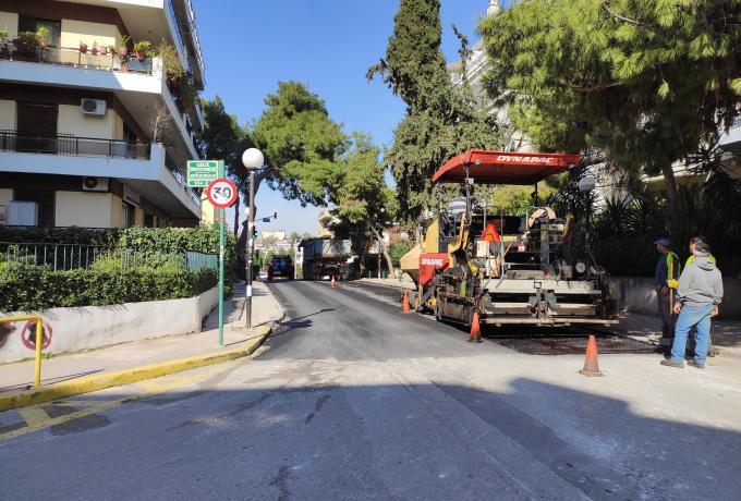 Νέες ασφαλτοστρώσεις σε σημεία της πόλης για την αναβάθμιση του οδικού δικτύου του Δήμου Ηρακλείου Αττικής