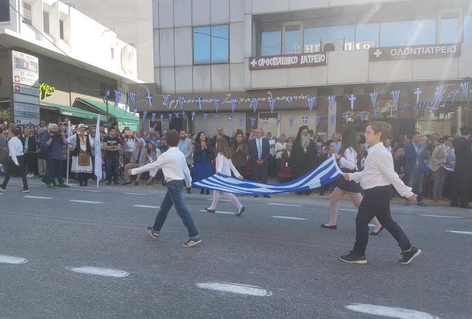 Με όλες τις τιμές ο εορτασμός της επετείου της 28ης Οκτωβρίου στο Ηράκλειου Αττικής